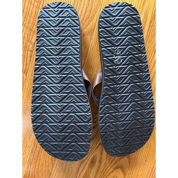 Reef Men’s Sandals Flip Flops Ford Wells Fargo sz 14 NWOT - Picture 4 of 4